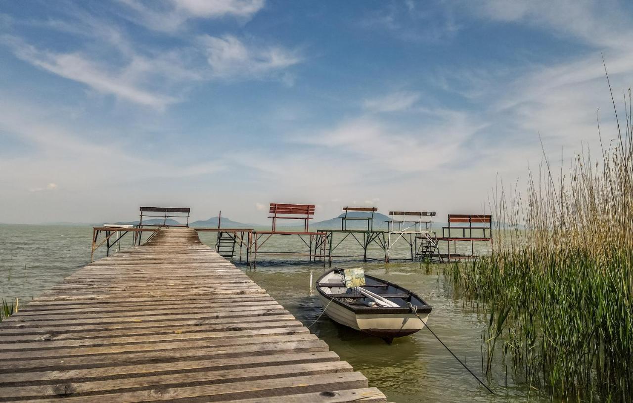 Komfort Home Bursport Bt. Haz Balatonfenyves Eksteriør bilde