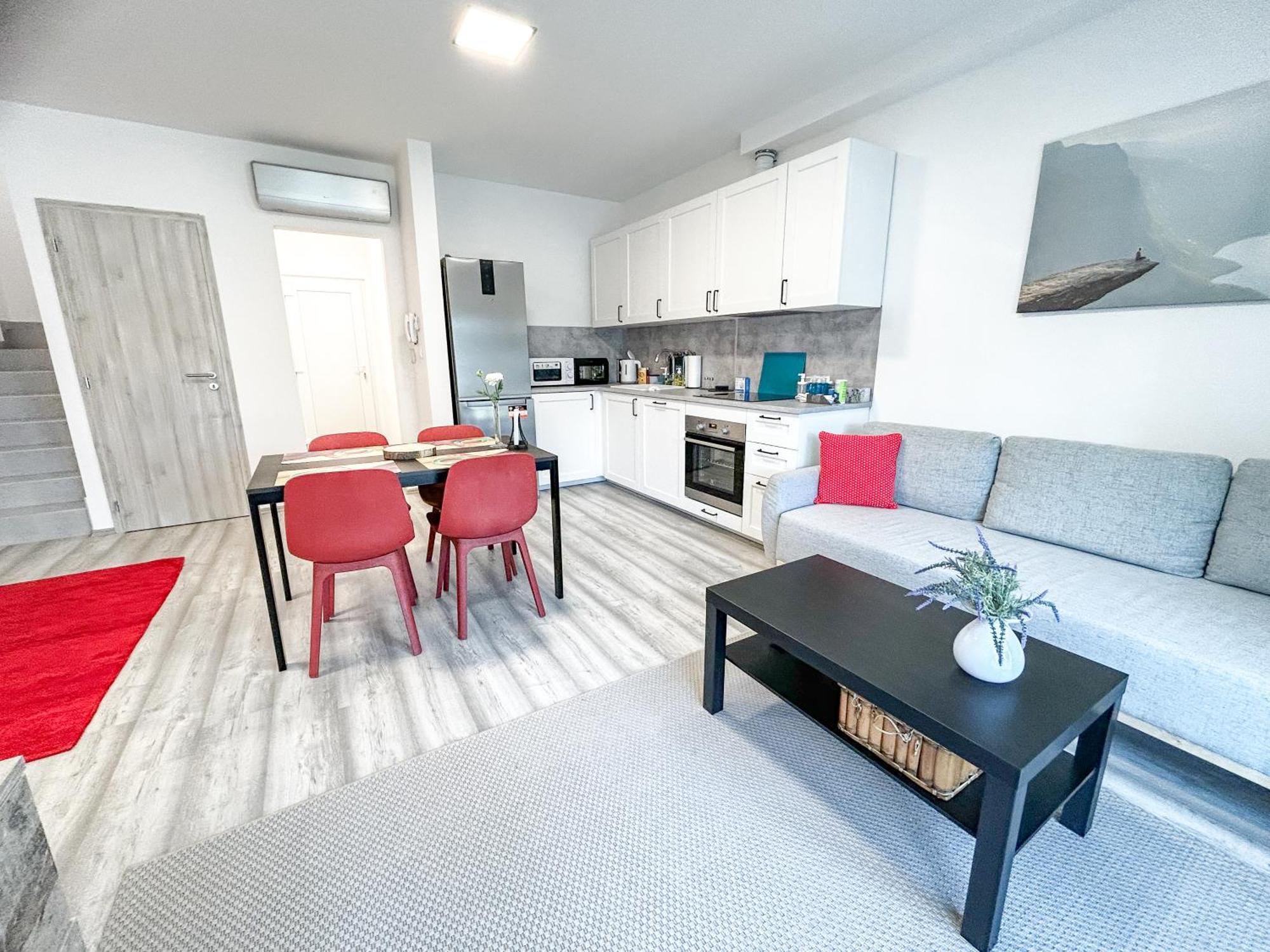 Komfort Home Bursport Bt. Haz Balatonfenyves Eksteriør bilde